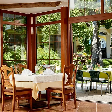 Am Stadtpark Zell Am アパート ツェル アム ゼー