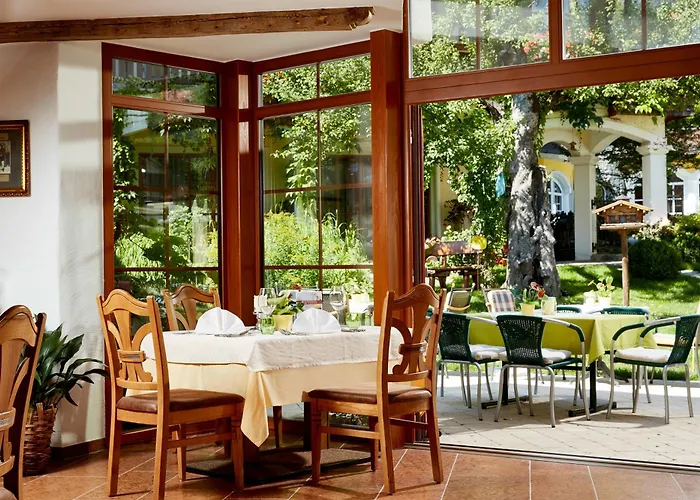 Am Stadtpark Zell Am アパート ツェル アム ゼー